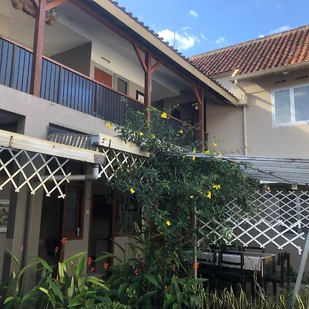 De Riau Guesthouse Бандунг Екстер'єр фото